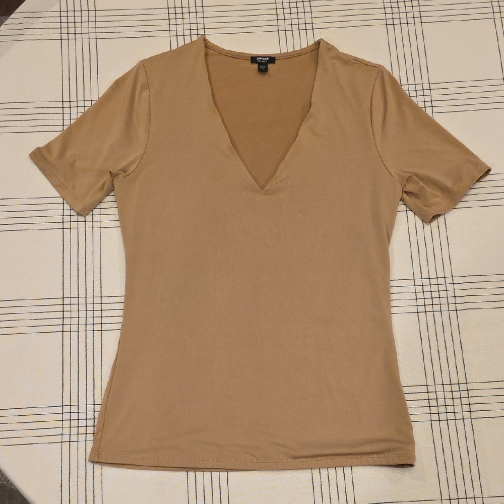 Express Camel Short Sleeve V-Neck Top
